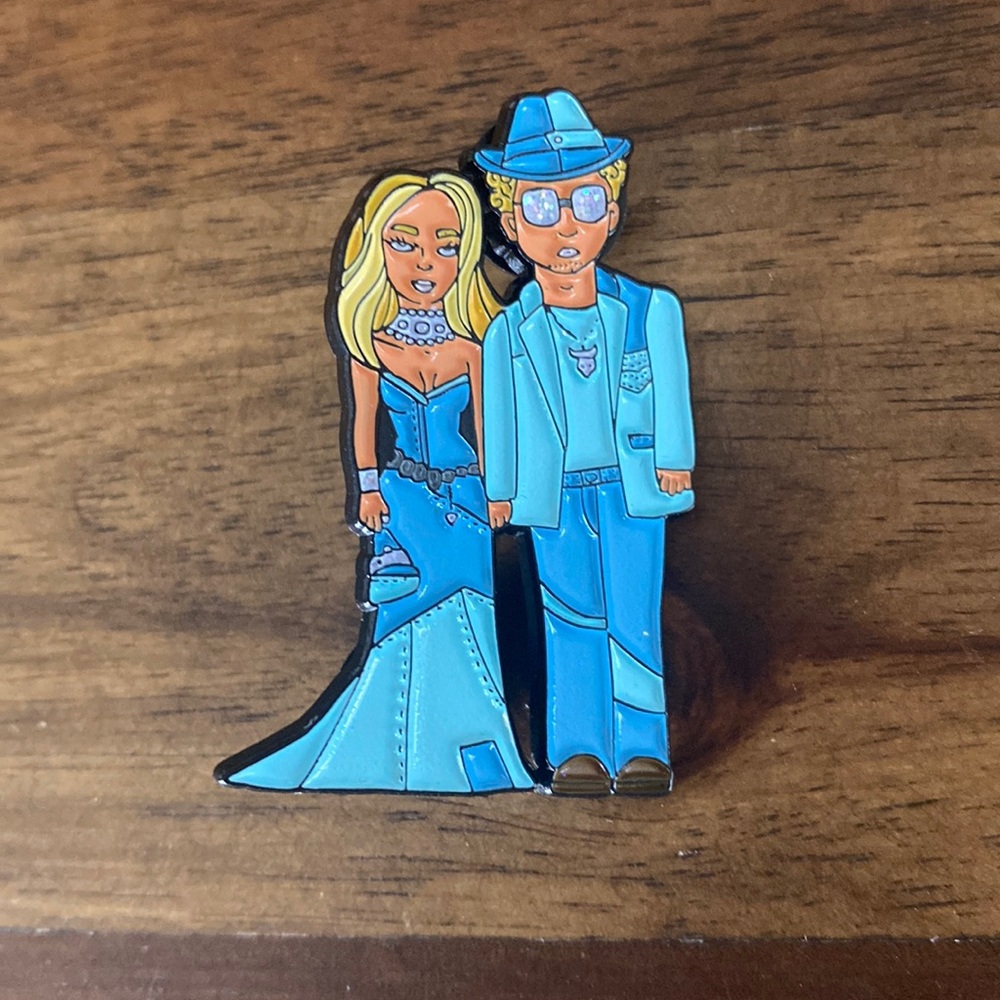 💕Britney & Justin “denim look” collectors pin